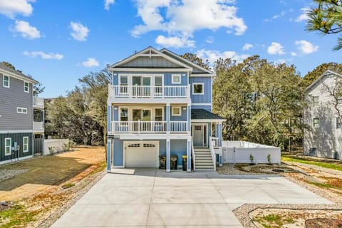 Oceanside, Private Pool, Hot Tub, Close to Lighthouse, Community Amenities, VOH23, The Strandhaus House in Corolla