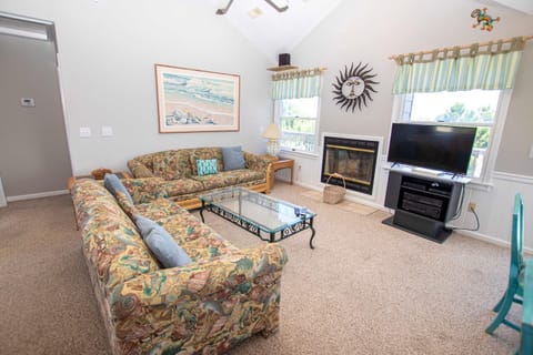 Oceanside, Pool, Hot Tub, Rec Rm, WC1005, Happily Ours House in Corolla