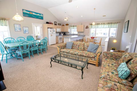 Oceanside, Pool, Hot Tub, Rec Rm, WC1005, Happily Ours House in Corolla