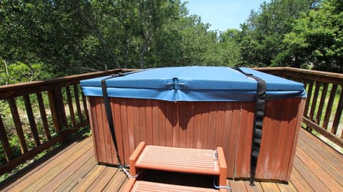 Oceanside, Private Pool, Hot Tub, Screened Porch, WC940, Whalin House in Corolla