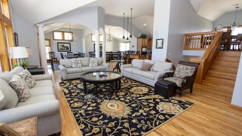 OCEANFRONT, 12 BRs, Priv Pool, Pool Table, ELEV, OCean Views, Theater Rm, WL853, Out of Office OBX House in Corolla