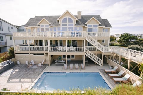 LUXURY, OCEANFRONT, Pool, ELEV, Rec Rm, Beach Access, Ocean Views! WL983, Fairligh House in Corolla
