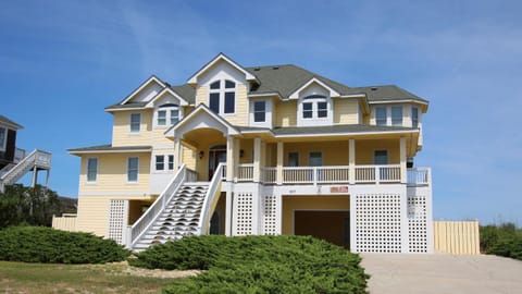 OCEANFRONT, Private Pool, ELEV, Ocean Views, Priv. Beach Access, WL877, Summerwind House in Corolla