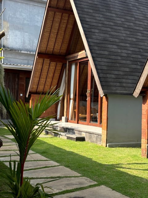 Property building, Garden, Garden view