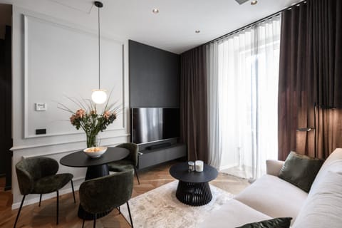 Day, Living room, Time of day