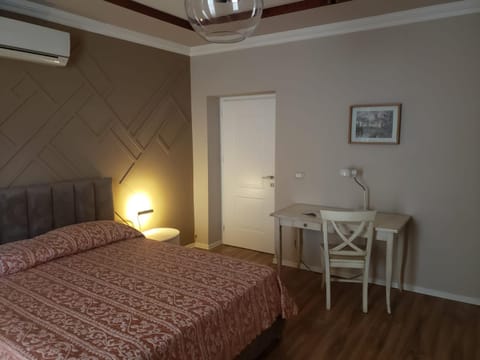 Photo of the whole room, Seating area, Bedroom, hair dresser