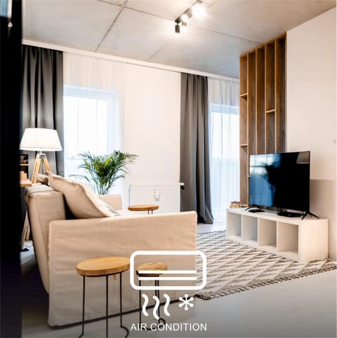 Communal lounge/ TV room, Living room, Seating area