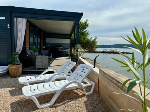Property building, Balcony/Terrace, Sea view