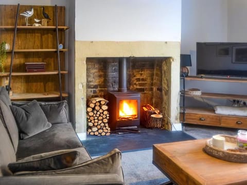 TV and multimedia, Living room, Evening entertainment, flat iron