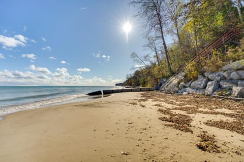Lake Huron Vacation Rental with Private Beach! House in Michigan