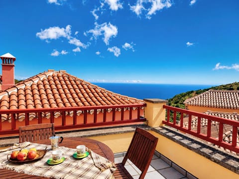 View (from property/room), Balcony/Terrace, Sea view