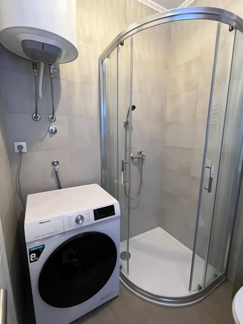 Shower, Bathroom, washing machine
