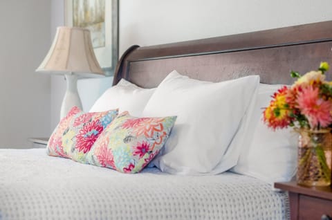 Peak View Corvallis - Spacious Outdoor Dining w/Fire Table - Close to Downtown & OSU House in Corvallis