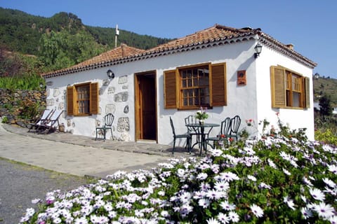 Facade/entrance, Facade/entrance, Garden