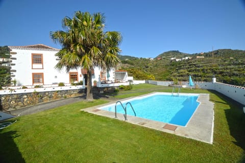 Facade/entrance, Garden, Swimming pool
