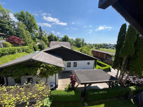 Neighbourhood, Garden view, Street view