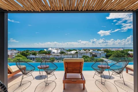 Pool view, Sea view, Swimming pool, sunbed
