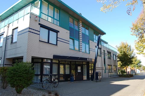 Facade/entrance, Facade/entrance