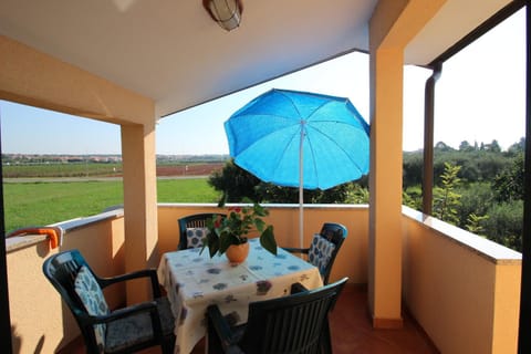 ALMA A4 Apartment in Novigrad