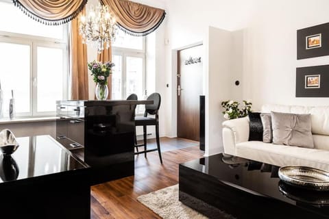 Kitchen or kitchenette, Living room, Seating area