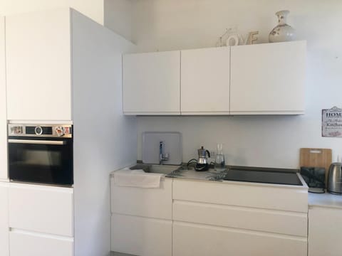 Kitchen or kitchenette, pet friendly