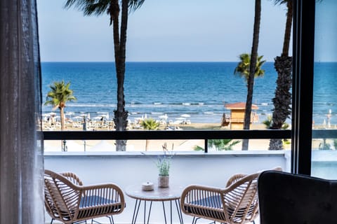 View (from property/room), Balcony/Terrace, Sea view