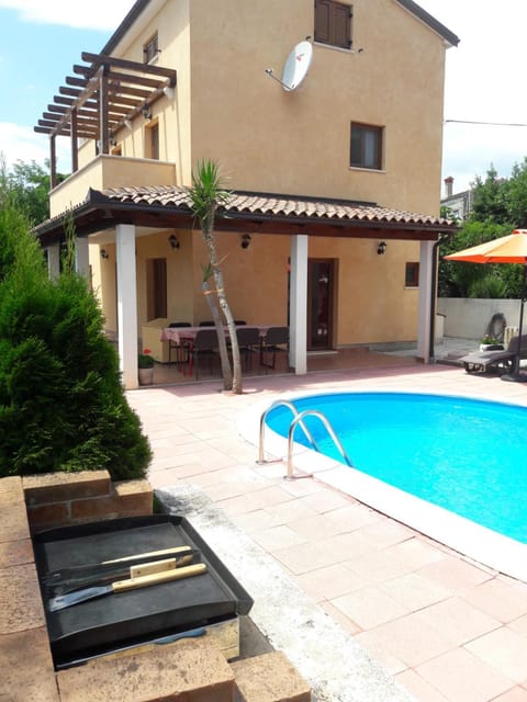 Patio, BBQ facilities, Swimming pool