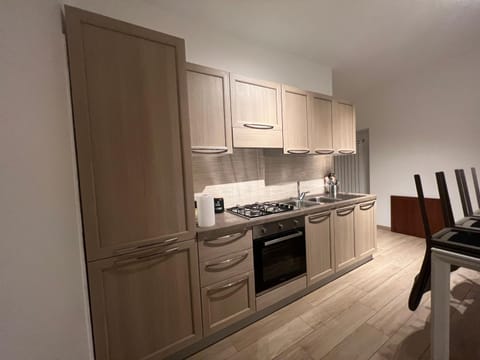Dining area, pet friendly, stove