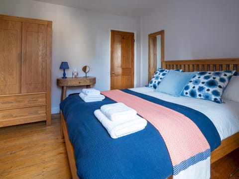 Bed, Other, Bedroom, towels, wardrobe