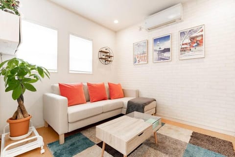 Communal lounge/ TV room, Living room, Seating area, air conditioner