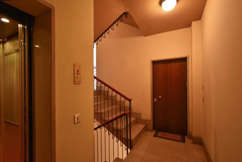 Facade/entrance, elevator