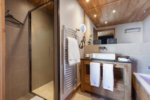 Chalet Golden Jubilée by Les Etincelles Chalet in Les Allues