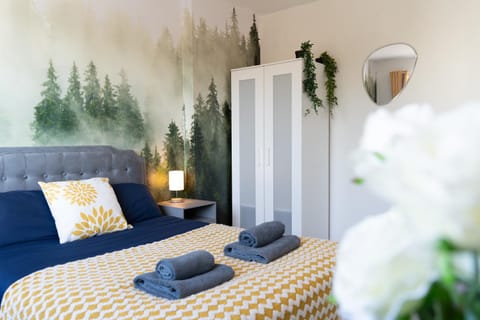 Open Mind Property - HotTUB, 4 Beds & 2 Free Parking House in Portsmouth