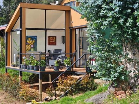 Property building, Day