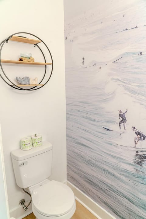 Beautifully Updated 1 Bedroom Condo-Golf Colony 19-D-Only 2 Miles To The Beach! House in Surfside Beach