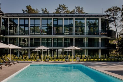 Property building, Garden view, Pool view