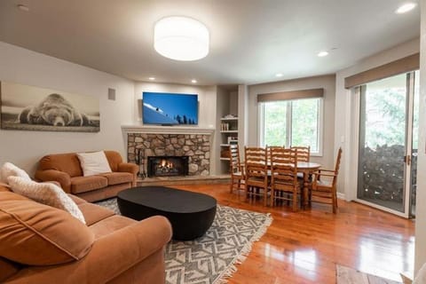 Strawberry Park Condos feature Ski-In Ski-Out and Outdoor Heated Pool condo Apartment in Beaver Creek