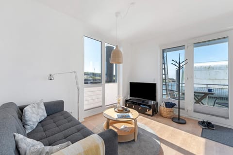 Hausboot Sutje Docked boat in Großenbrode