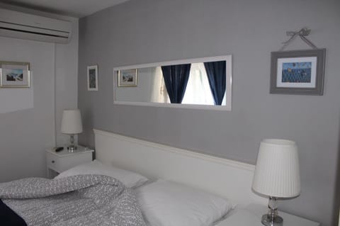 Karmelita's place -studio Apartment in Šibenik