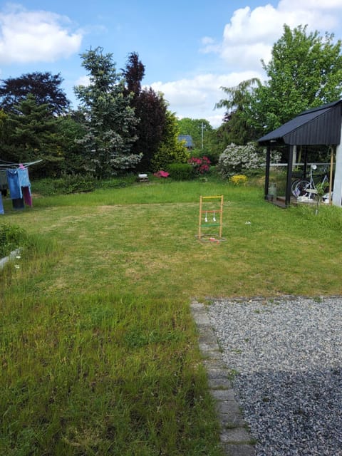 Flat, heart of Billund, 600m to Lego House, close to Legoland, Lalandia, Airport, Apartment in Billund