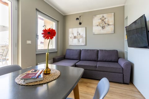 TV and multimedia, Living room, Seating area