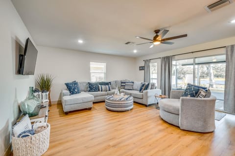 Bikes, Kayak and Dock Lakefront Inverness Retreat House in Inverness