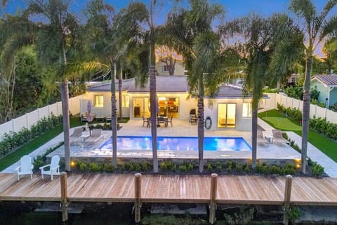 Property building, Lake view, Pool view