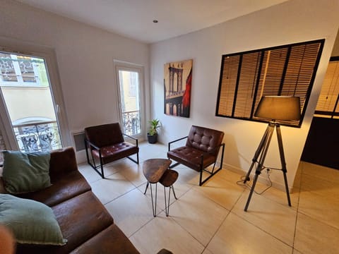 Appartement cosy centre ville proche chantiers navals, calanques, plages Apartment in La Ciotat