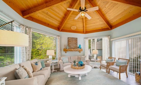 Haven MCA#462 House in Manzanita