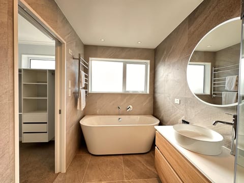 Toilet, Bathroom, Bath