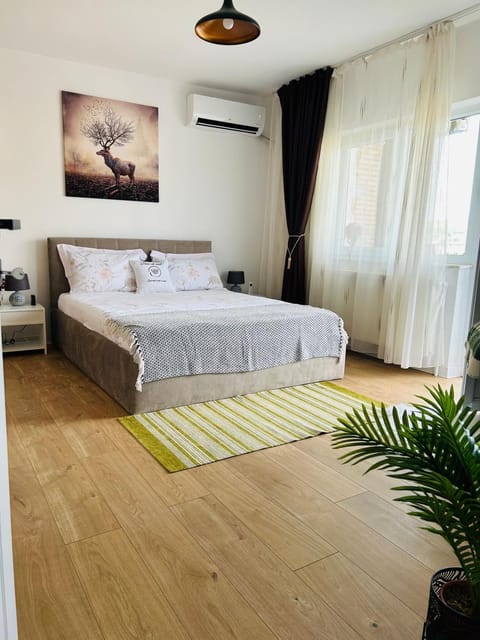 Bed, Bedroom, air conditioner