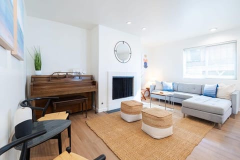 Sunset Serenity On The Cliffs - Balcony- Oceanview House in Sunset Cliffs