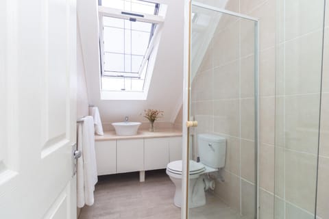 Neighbourgood Ravenscraig Hotel in Cape Town