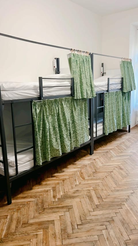 Bed, Bedroom, bunk bed
